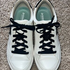 Dr. Scholl's Women's White and Black Sneakers size 8